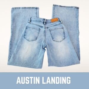 Austin Landing Women’s Low Rise Wide Leg Light Blue Jeans Size 1